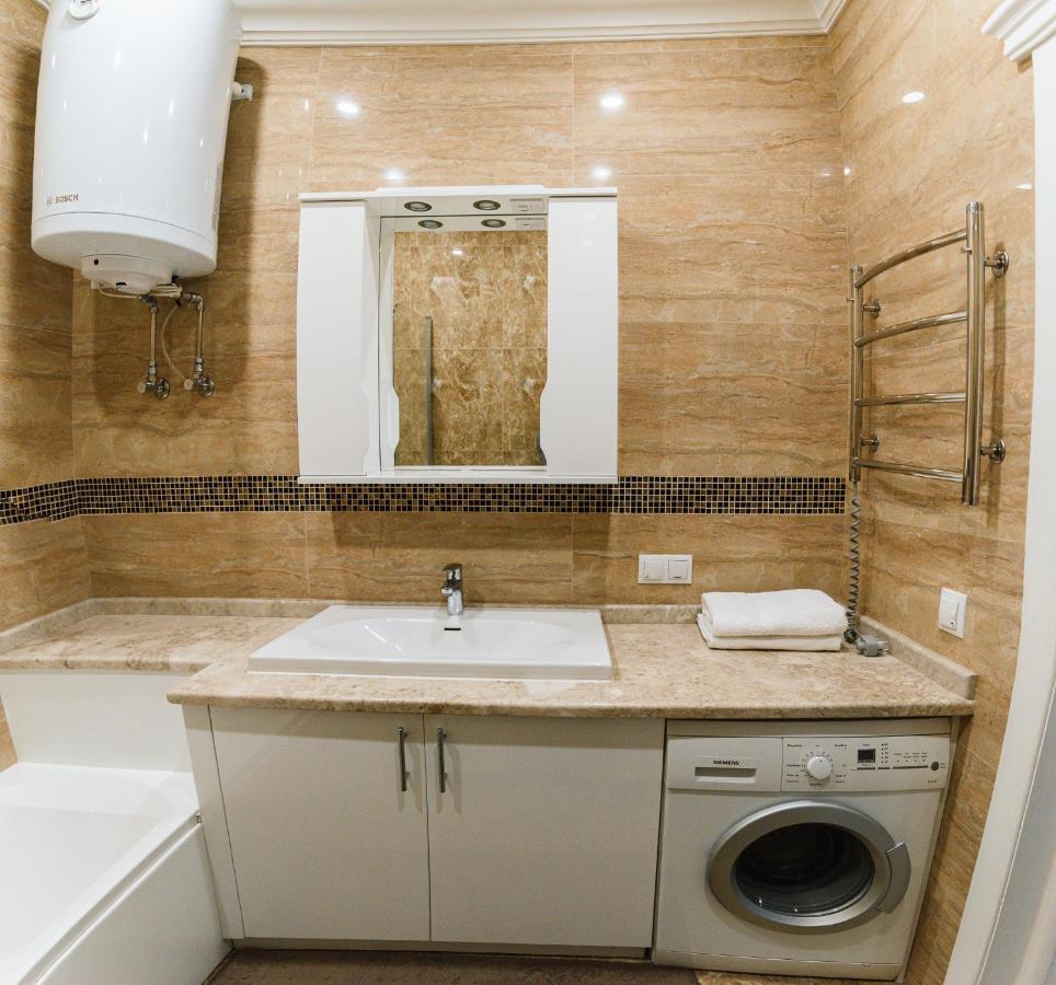 Apartamento Luxury For Business & Pleasure Royal 1 Kiev Exterior foto