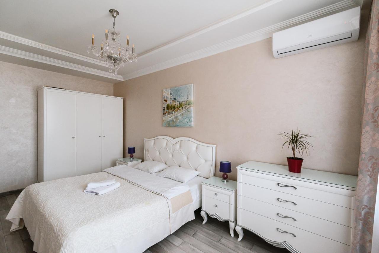 Apartamento Luxury For Business & Pleasure Royal 1 Kiev Exterior foto