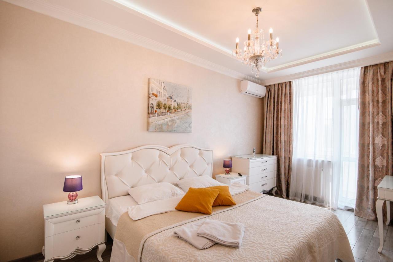 Apartamento Luxury For Business & Pleasure Royal 1 Kiev Exterior foto
